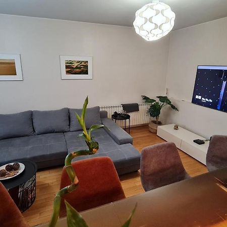 South 2 Osijek Appartement Buitenkant foto