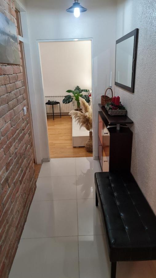 South 2 Osijek Appartement Buitenkant foto