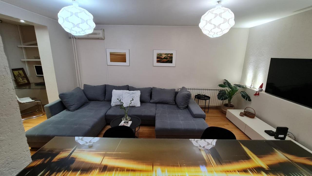South 2 Osijek Appartement Buitenkant foto