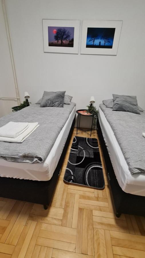 South 2 Osijek Appartement Buitenkant foto
